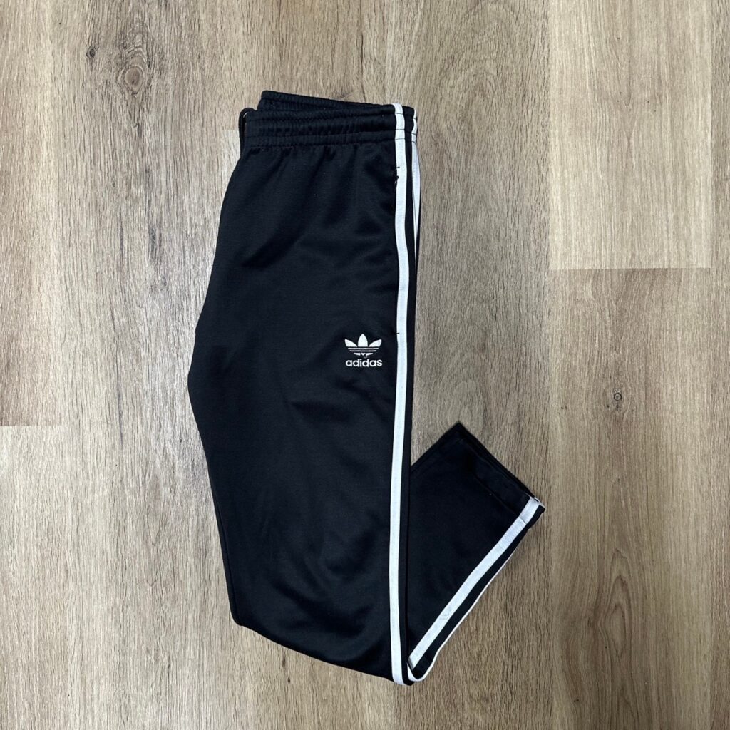adidas Originals ラインパンツ　ブラック　レディースS adidas Originals ラインパンツ ブラック レディースS