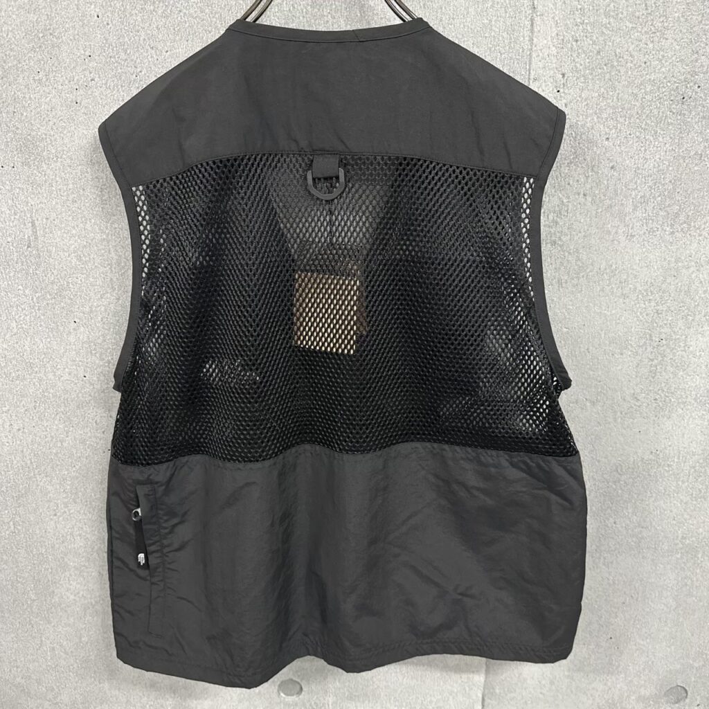 れみゆあ　THE NORTH FACE ブラック ベスト 新品 ノースフェイス メッシュベスト ブラック メンズS